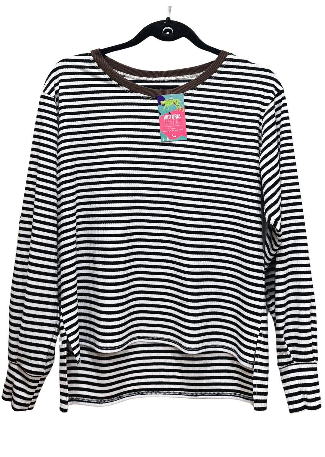 Polera Dani | Rayas negro, cuello chocolate