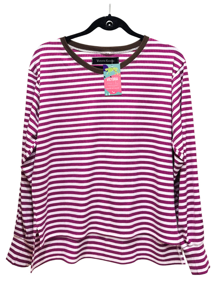 Polera Dani | Rayas magenta, cuello chocolate