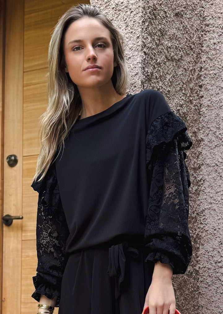 Polera Ada | Negra, lycra + encaje