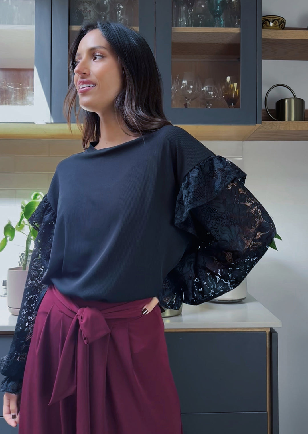 Polera Ada | Negra, lycra + encaje
