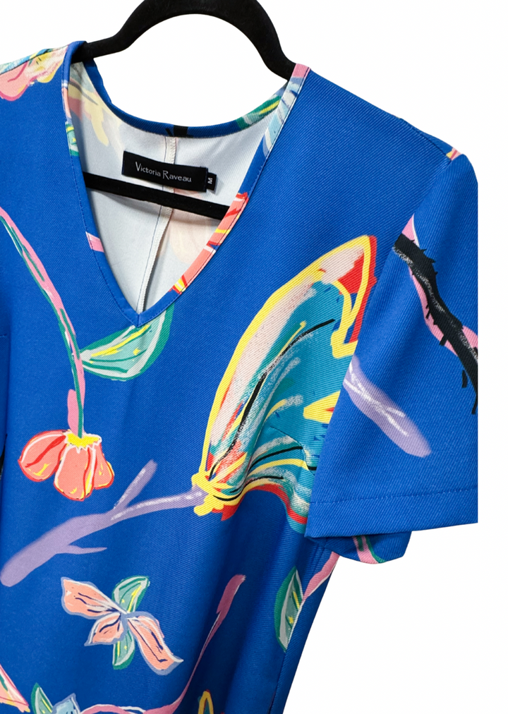 Vestido Rafa azul flores - vestido estampado mujer para matrimonio cóctel o salidas especiales hecho en Chile | Victoria Raveau