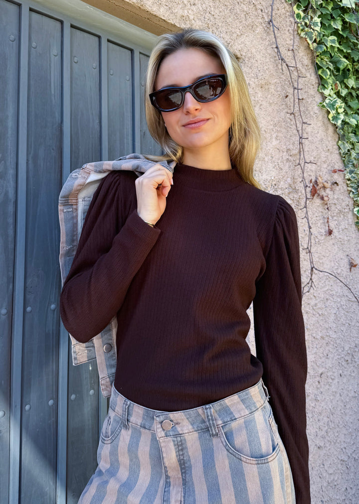 Beatle Laura | Chocolate