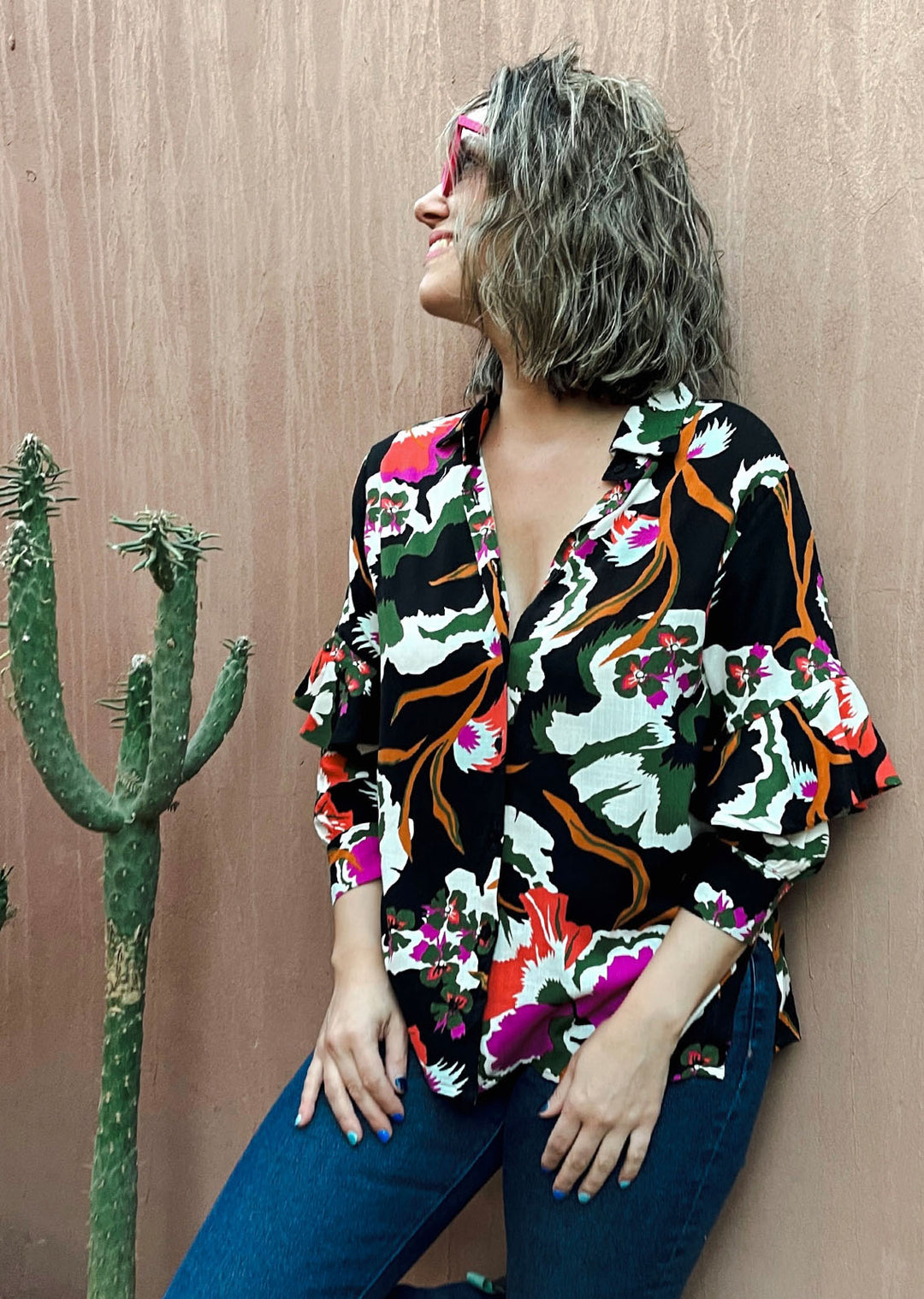 Blusa Vale | Flores - Fondo Negro