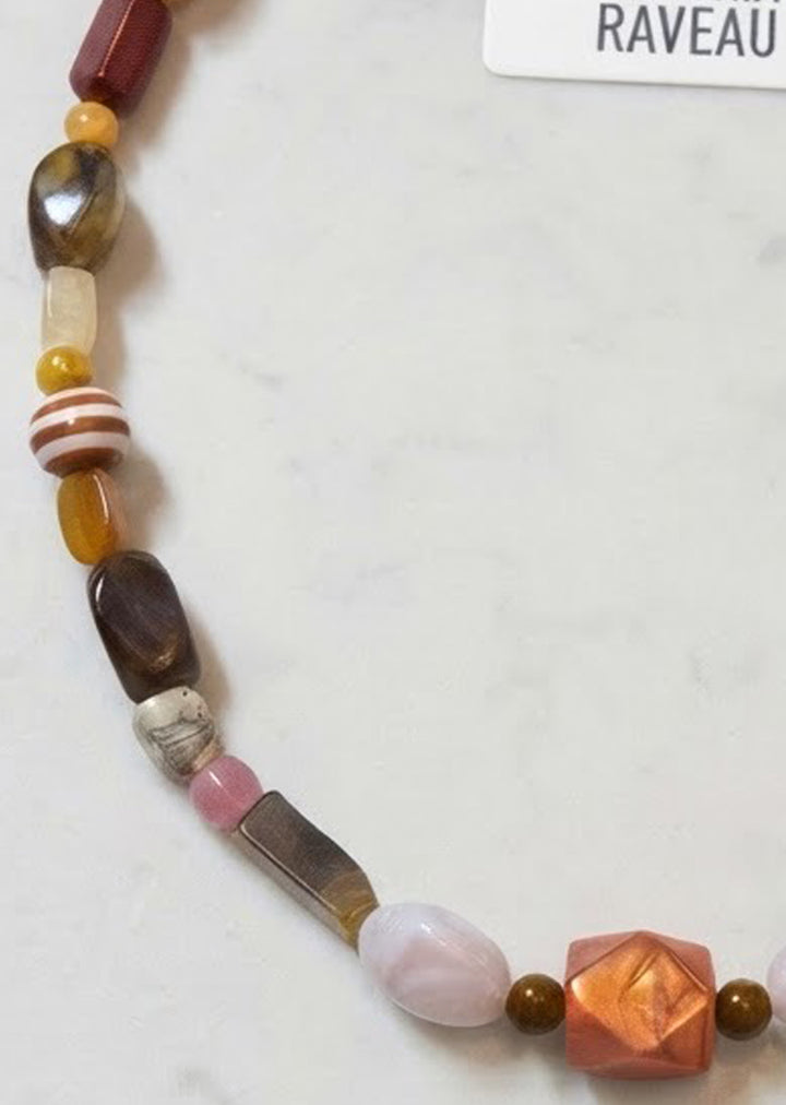 COLLAR 209