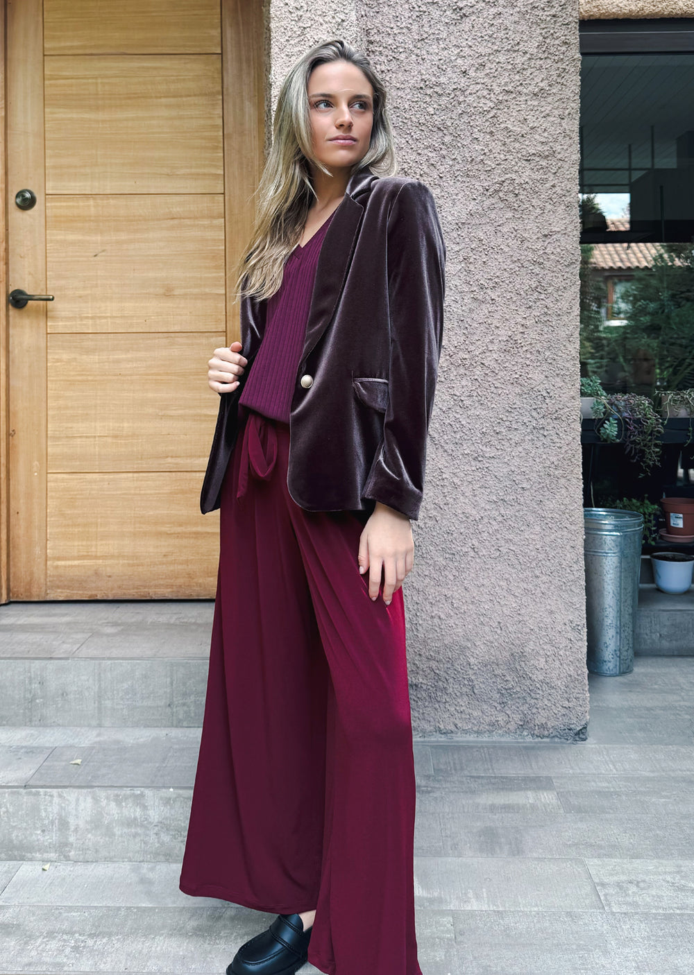 Pantalón Ale burdeo - pantalón palazzo mujer para looks sofisticados y salidas de noche hecho en Chile | Victoria Raveau