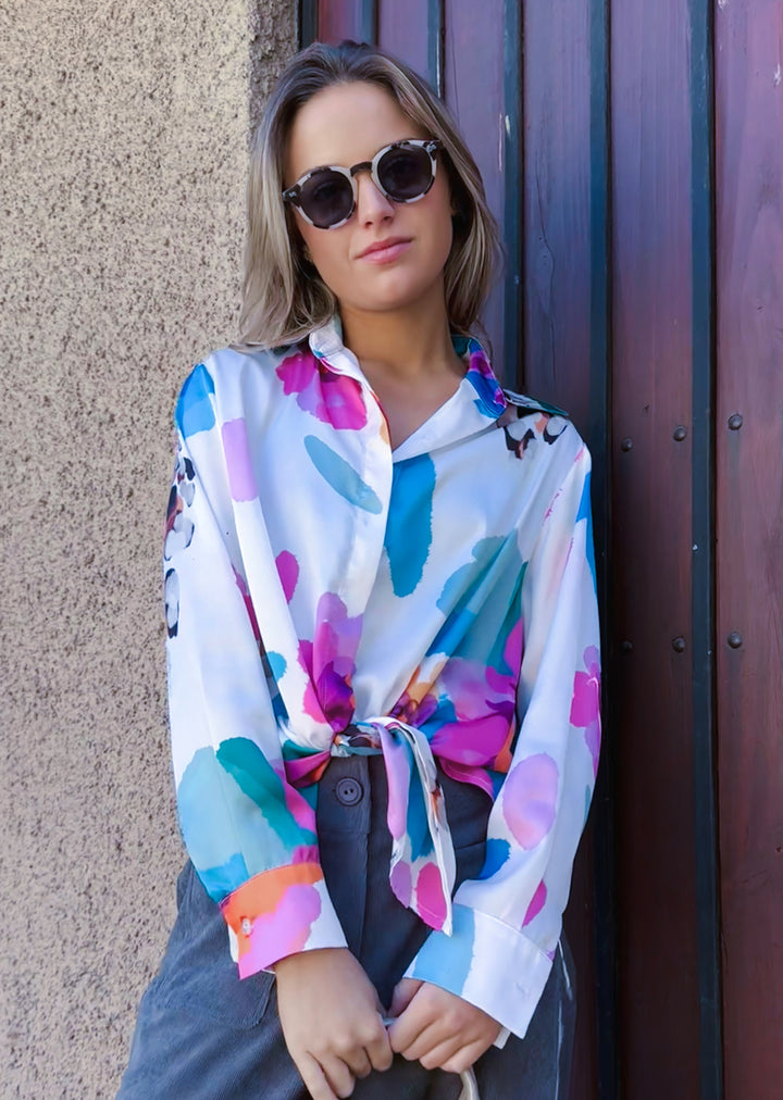Blusa Bernarda | Flores Fondo Blanco - COLAB. "IGNACIA JULLIAN"