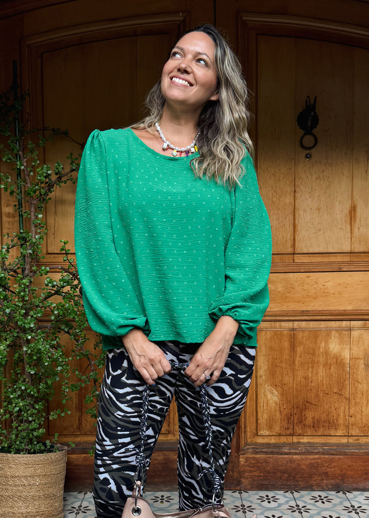 Blusa Gloria verde - blusa mujer fresca para el trabajo o salidas casuales hecha en Chile | Victoria Raveau