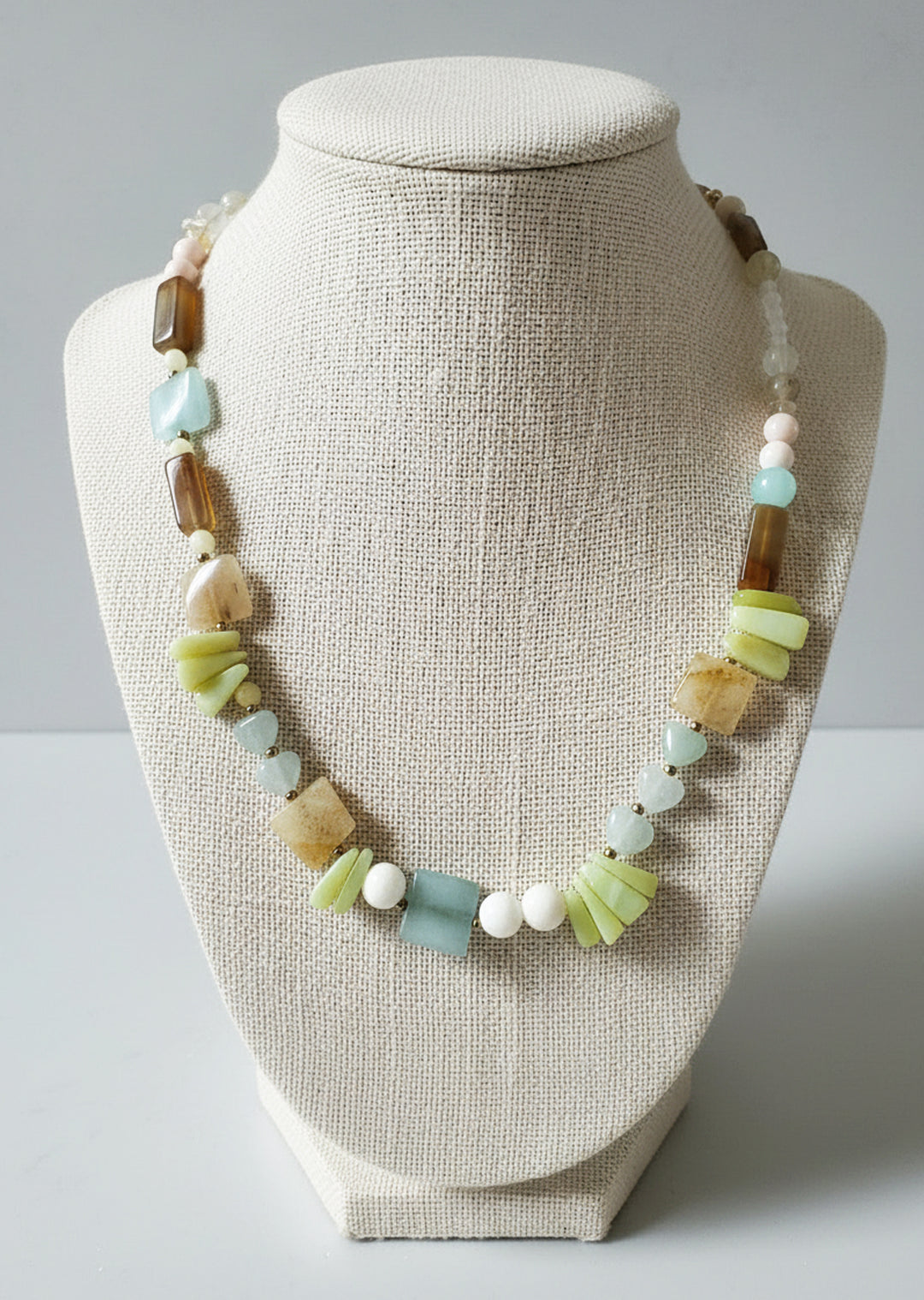 COLLAR 28