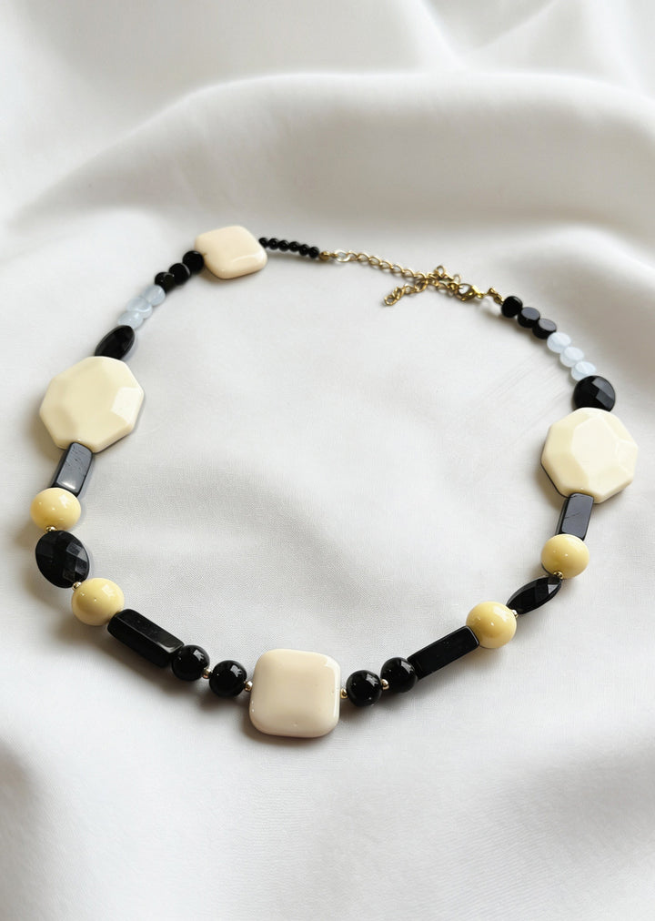 COLLAR 47