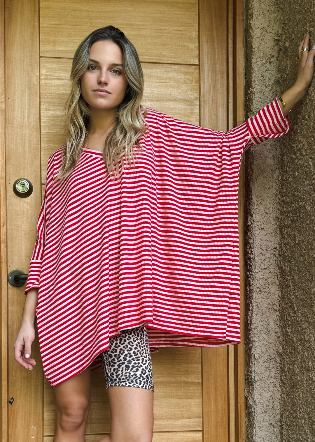 Polera Leonor | Líneas Rojo