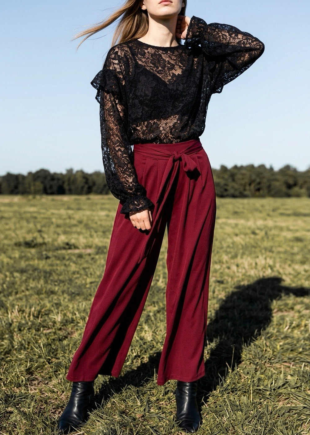 Pantalón Ale burdeo - pantalón palazzo mujer para looks sofisticados y salidas de noche hecho en Chile | Victoria Raveau