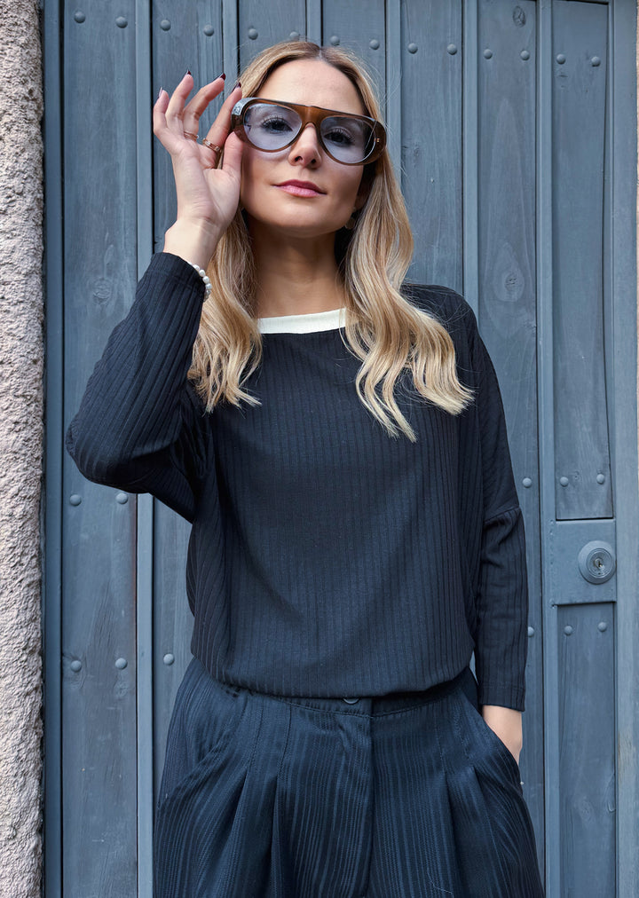 Polera Tere | Negra, crudo